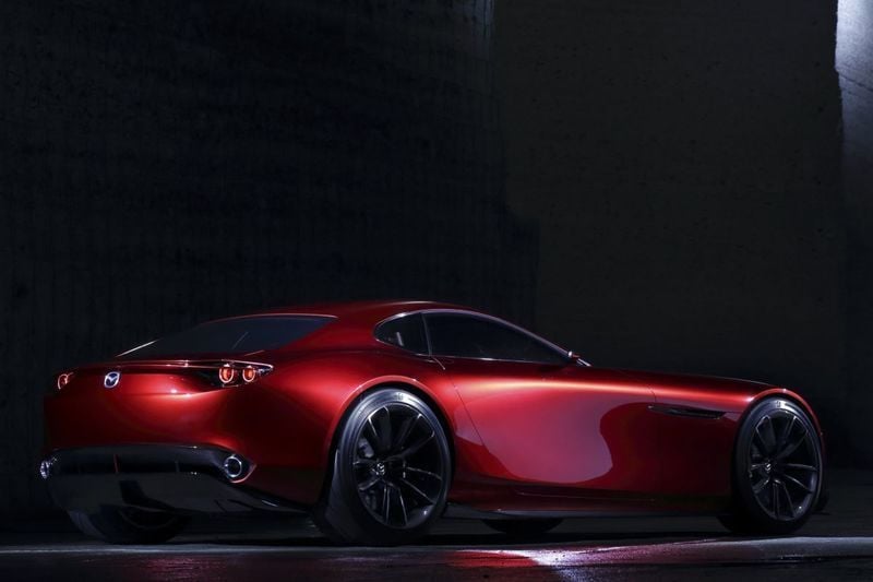 Mazda показала на тизері нову версію культового спорткара — Новини