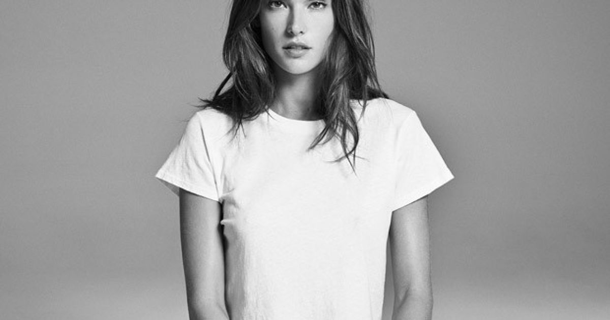 Алессандра Амбросио в рекламной кампании Re/Done x Hanes