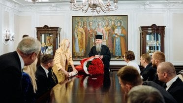 Предстоятель Православної Церкви України Блаженніший Митрополит Київський і всієї України Епіфаній відзначив високими церковними нагородами колектив приватної фірми Петро Великий та її керівницю Аллу Ландар_3