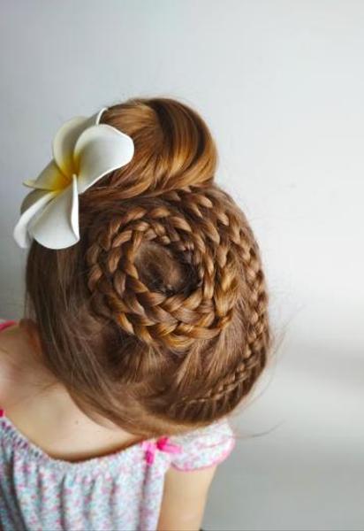 Прически для девочек / © instagram.com/hairstyles_maryna
