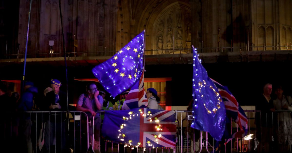 Джонсон надіслав Туску два листа: один з проханням відтермінувати Brexit, другий — що це помилка