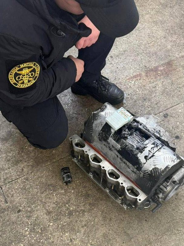 40 мільйонів готівкою: митники натрапили на схованку в незвичному місці авто / © Державна митна служба України