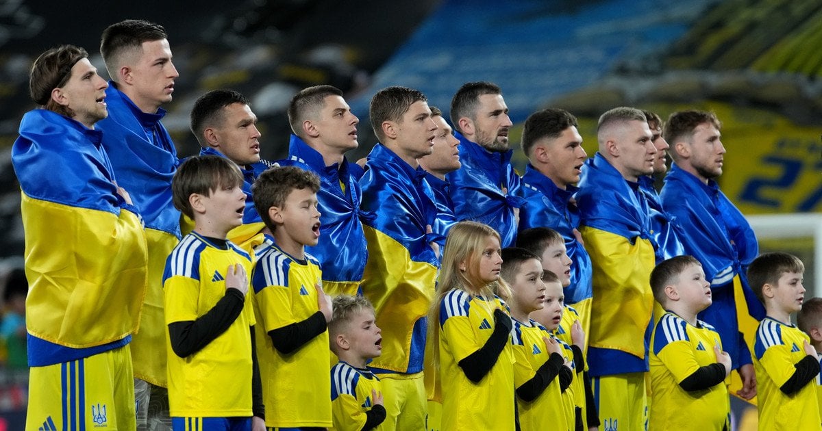 Збірна України з футболу