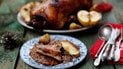 Качка фарширована гречкою та яблуками