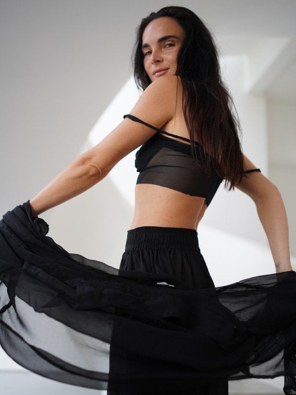 Дружина Мірошниченка показала свої фото 20-річної давності і приголомшила, як змінилась