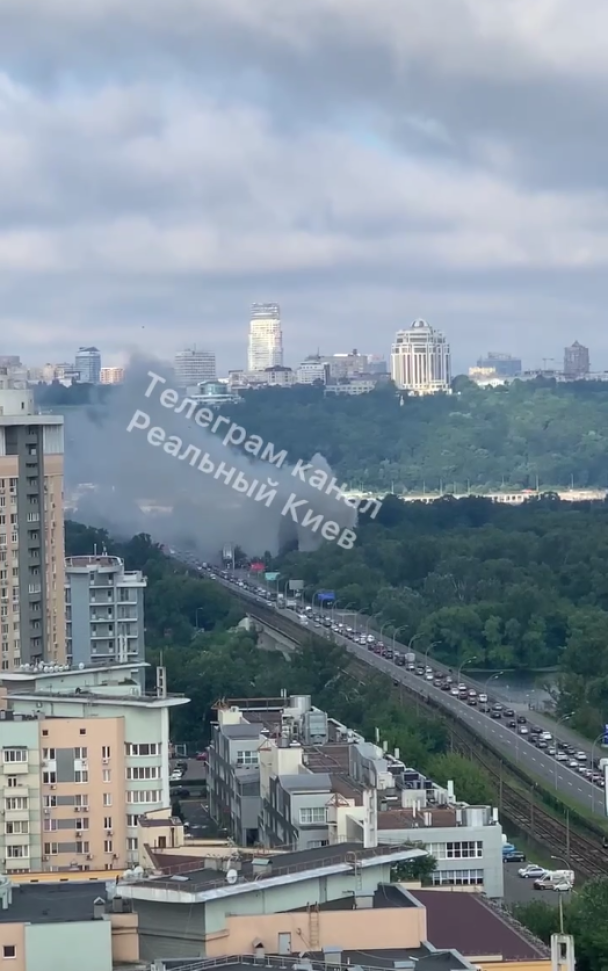 Пожежа в Гідропарку в Києві / Фото: Реальний Київ / © 