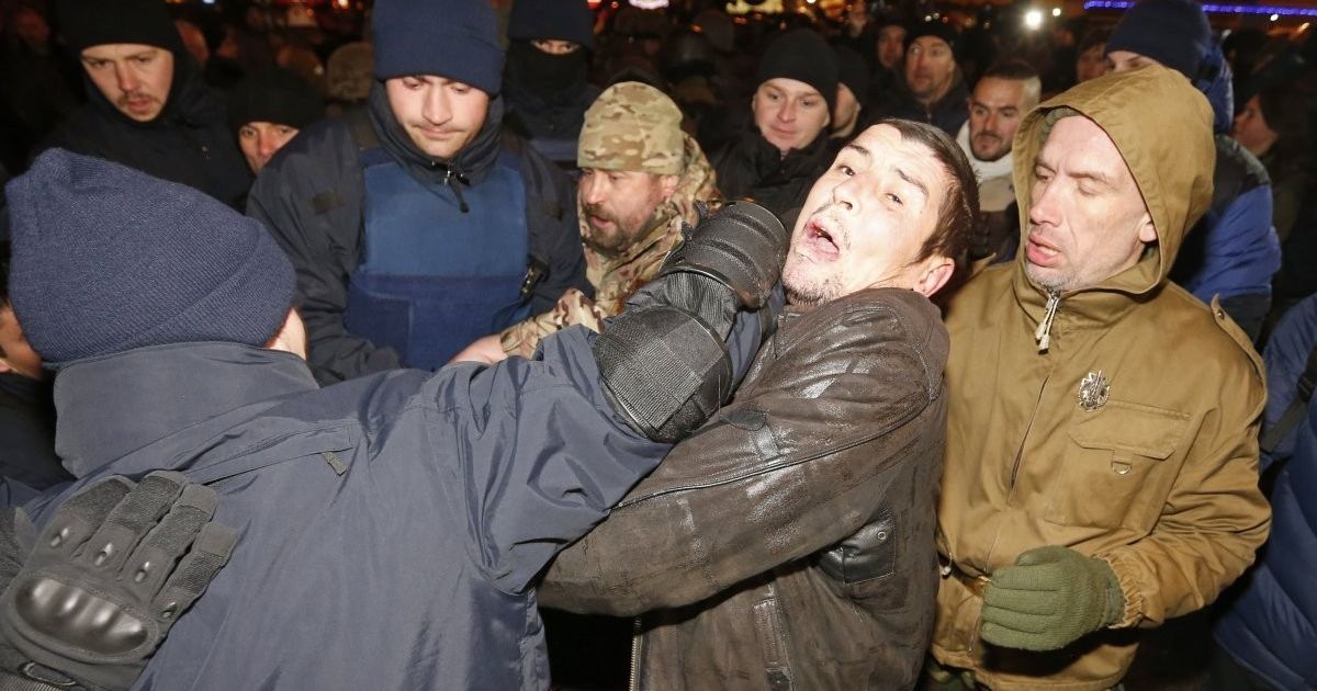 Сутички правоохоронців із протестувальниками на Майдані в Києві_9 / © УНІАН