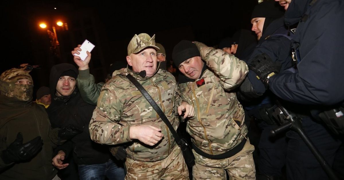 Сутички правоохоронців із протестувальниками на Майдані в Києві_13 / © УНІАН