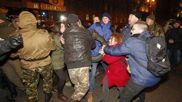 Сутички правоохоронців із протестувальниками на Майдані в Києві_4 / © УНИАН
