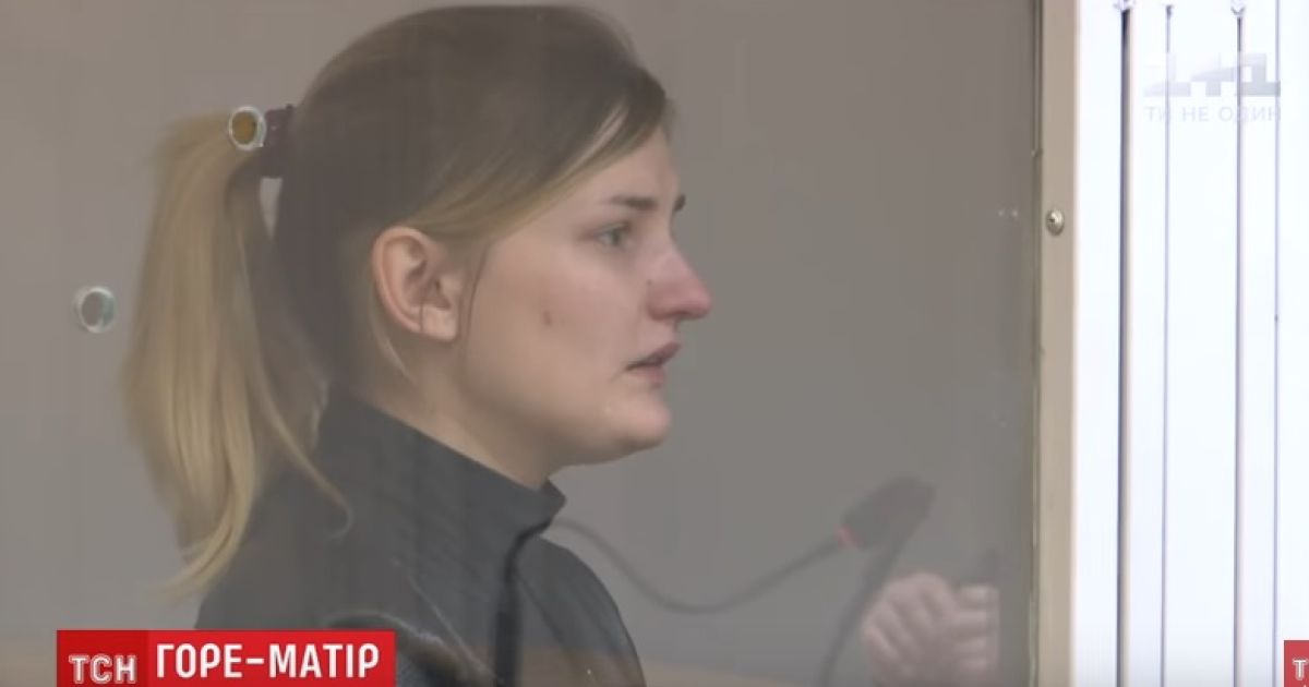 В Киеве судят горе-мать, которая до смерти заморила голодом сына. Дочке удалось выжить