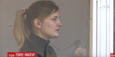 У Києві судять горе-матір, яка до смерті заморила голодом сина. Доньці вдалося вижити
