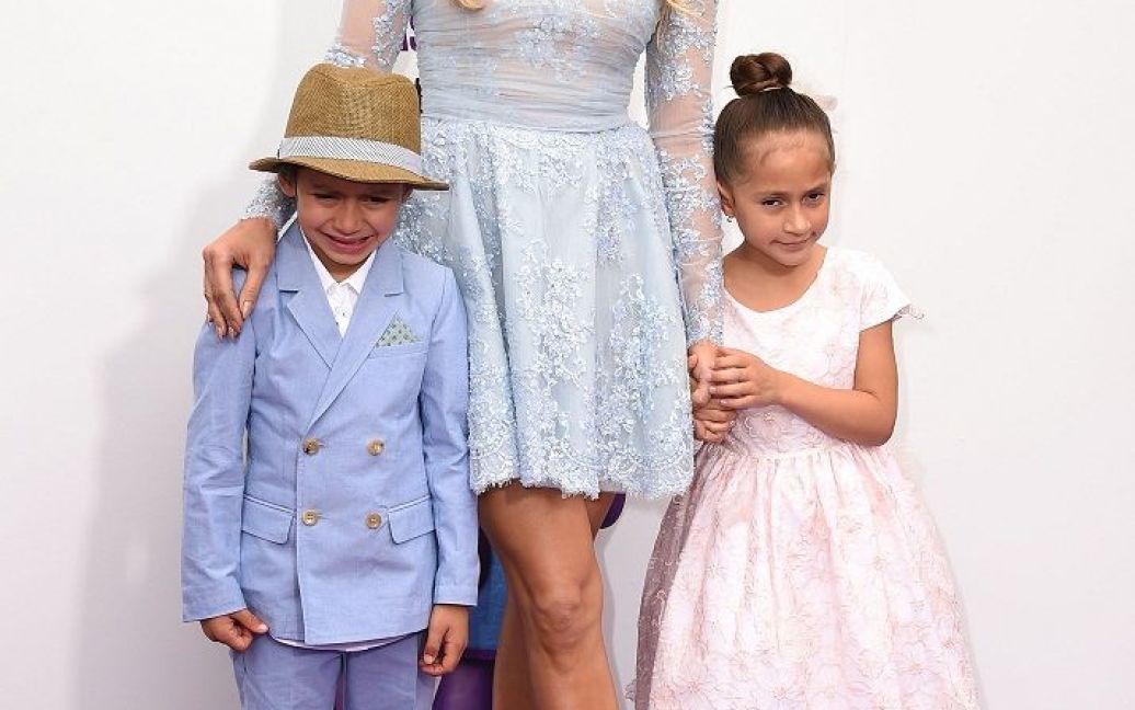 Джей Ло приїхала на прем&#039;єру разом з дітьми / © Getty Images