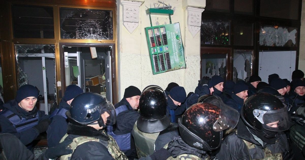 Сутички правоохоронців із протестувальниками на Майдані в Києві_24 / © УНІАН