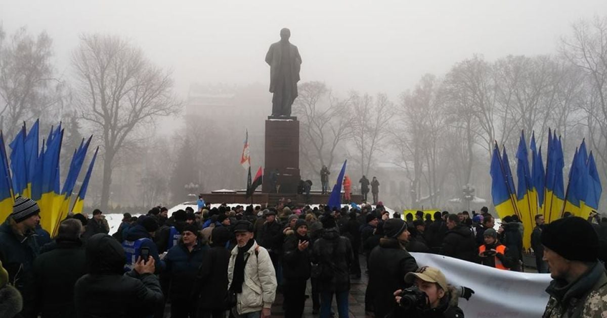 біля пам'ятника Шевченку в Києві_3 / © Информатор