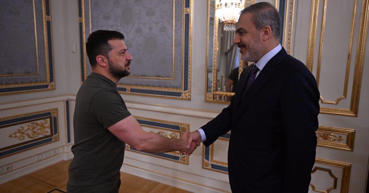 Володимир Зеленський з Хаканом Фіданом