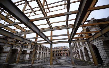 Восстановление Гостиного двора: министр культуры рассказал, когда начнется реставрация и что будет на его месте