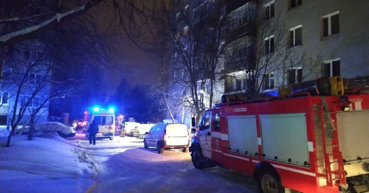 В России в результате пожара в девятиэтажном доме погибли восемь человек, в том числе ребенок