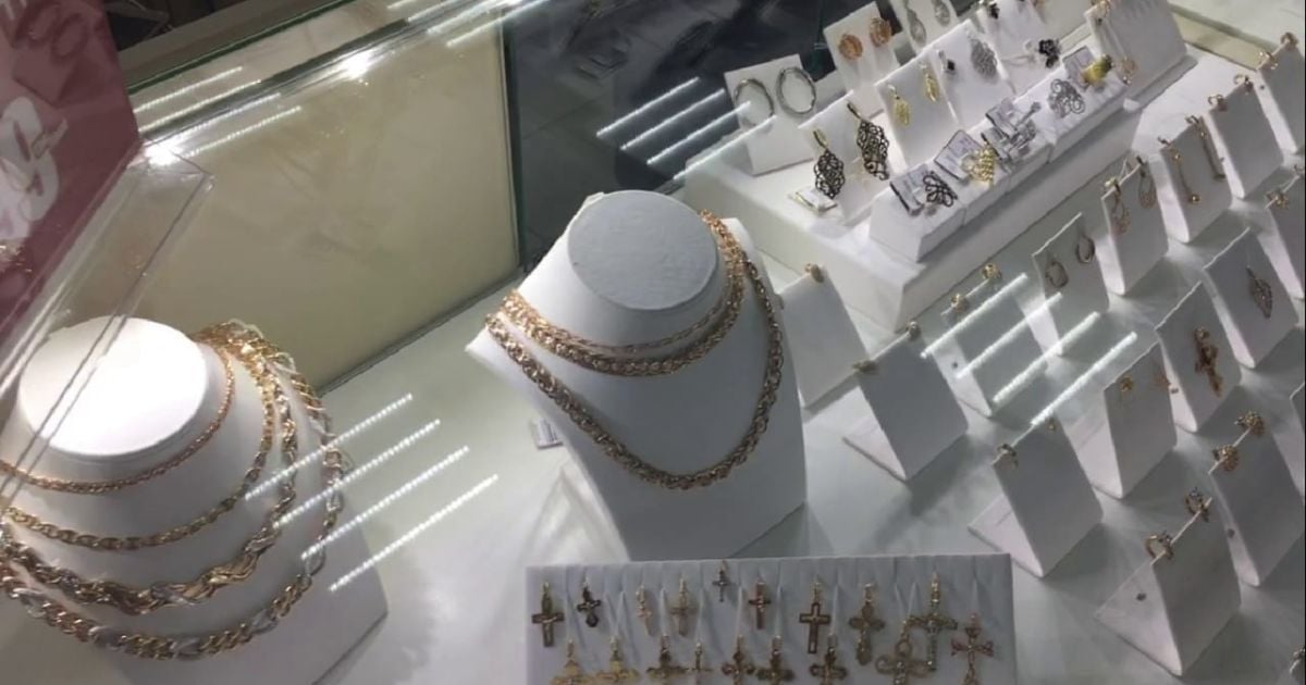 Українцям нелегально продали ювелірних прикрас із Криму на 50 млн гривень