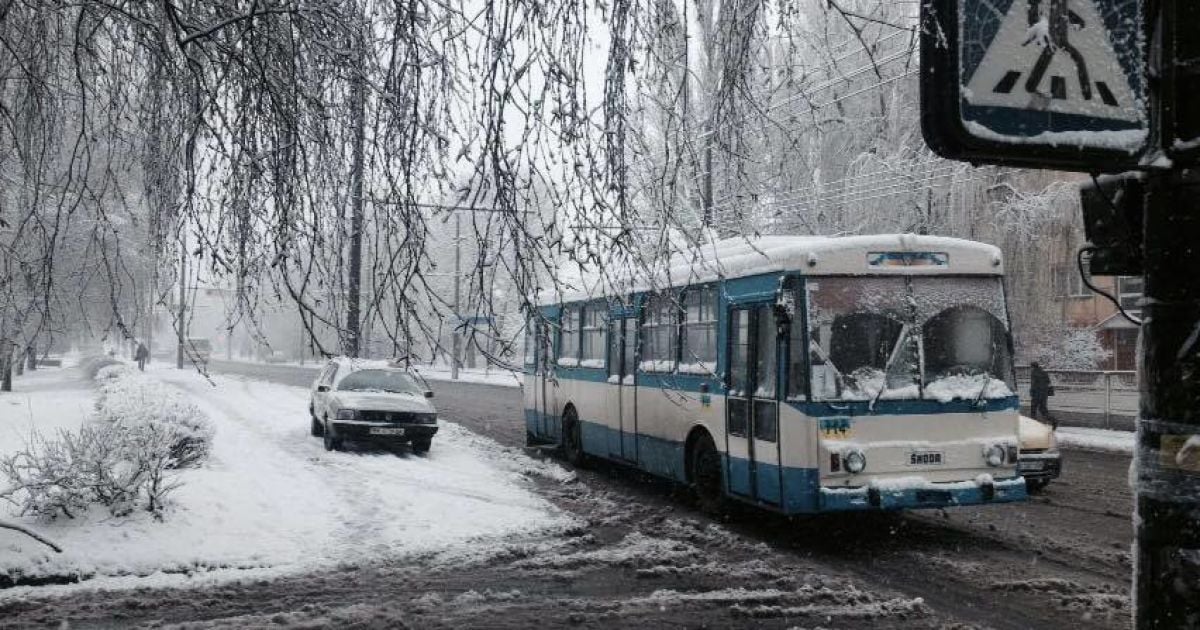 Западную Украину засыпало снегом