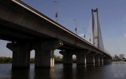 В Киеве на Южном мосту частично перекроют движение до 1 сентября
