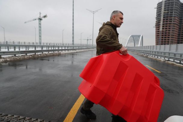 В Киеве частично открыли движение по Подольско-Воскресенскому мосту / © Виталий Кличко/Тelegram