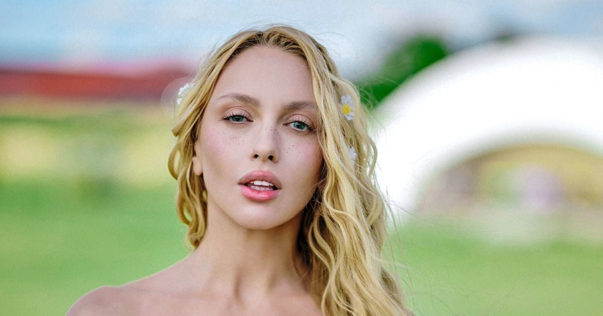 Оля Полякова