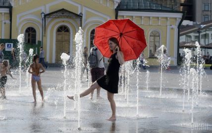 В Киеве зафиксировали самый жаркий день в году: термометр показал +35 градусов