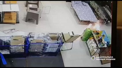 В Киеве 6-летний мальчик устроил пожар в строительном гипермаркете