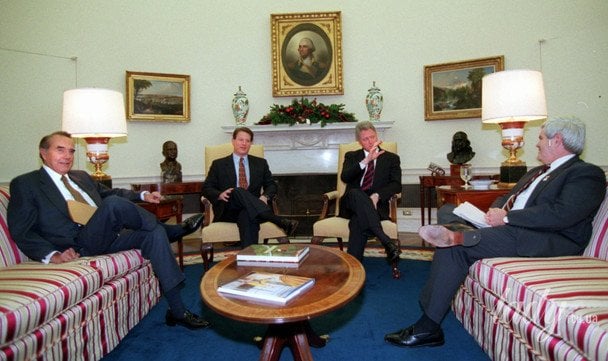 Президент Клінтон під час зустрічі / © Associated Press