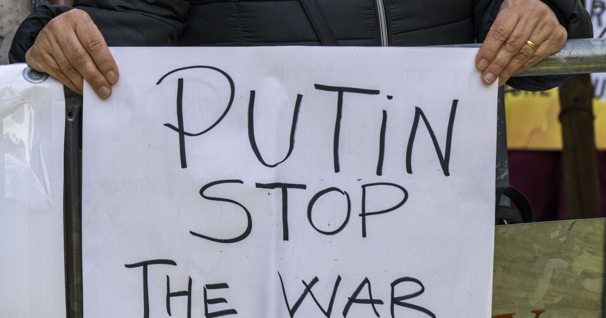 Тактика, похожая на Мариуполь: Арестович рассказал, почему оккупанты бомбят Чернигов