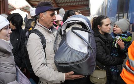 Польская железная дорога продлила бесплатный проезд для украинских беженцев