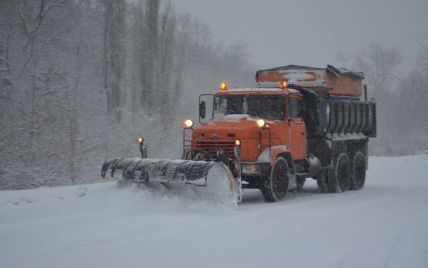 В'їзд вантажівок до Києва можуть обмежити через негоду