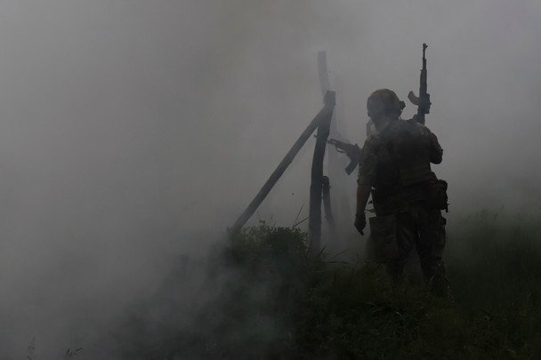 Впереди тяжелое лето: Россия стягивает войска к границам и готовится к учениям в Беларуси