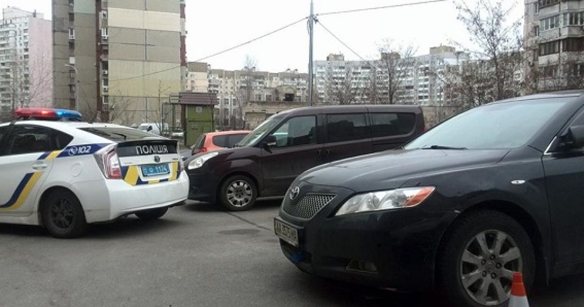 Выстрелы раздались возле жилого дома / © ГУ Национальной полиции в Киеве
