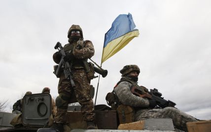 Из плена боевиков освободили троих украинцев – Порошенко