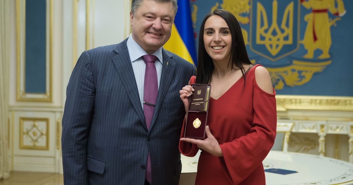 Порошенко рассекретил, как изначально должна была называться победная песня Джамалы