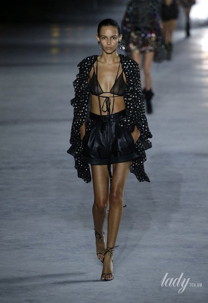 Коллекция Saint Laurent прет-а-порте сезона весна-лето 2018 / © East News