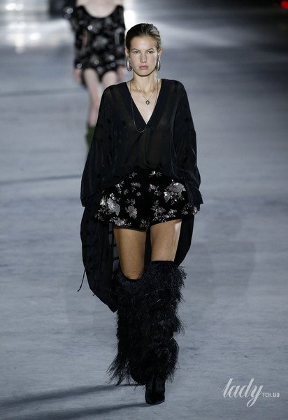 Коллекция Saint Laurent прет-а-порте сезона весна-лето 2018 / © East News