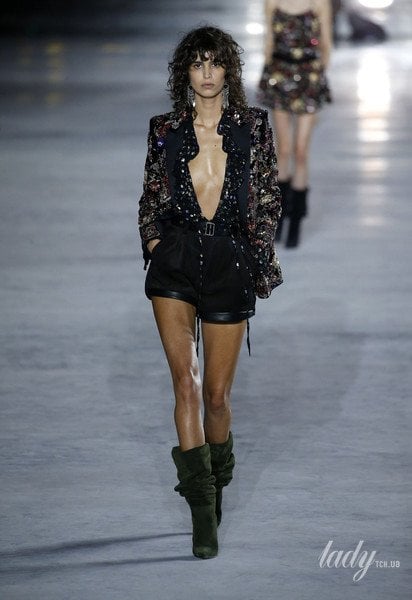 Коллекция Saint Laurent прет-а-порте сезона весна-лето 2018 / © East News
