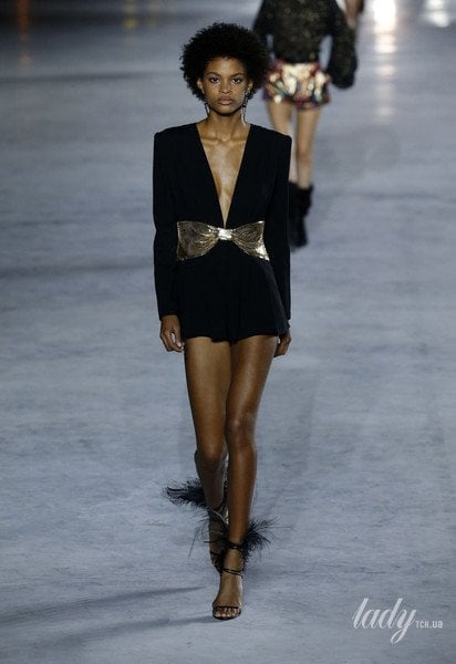 Коллекция Saint Laurent прет-а-порте сезона весна-лето 2018 / © East News