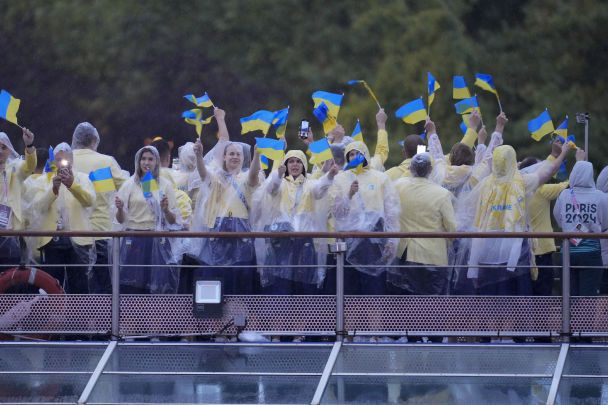 Збірна України на церемонії відкриття Олімпіади-2024 / © Associated Press