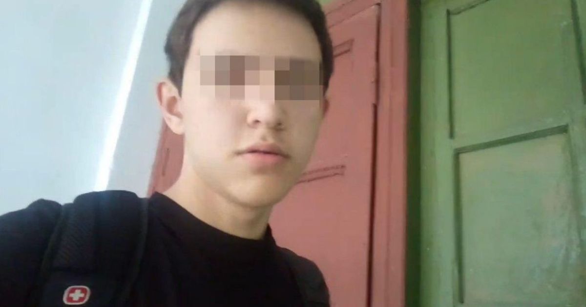 Российский подросток пришел в школу и ударил топором 12-летнюю девочку по голове
