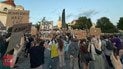 Люди у Львові вийшли на масштабний протест через закон про НАБУ та САП (відео)