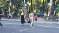 В Киеве голый мужчина разгуливал правительственным кварталом (фото, видео 18+)