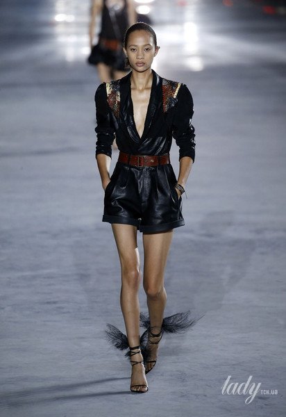 Коллекция Saint Laurent прет-а-порте сезона весна-лето 2018 / © East News
