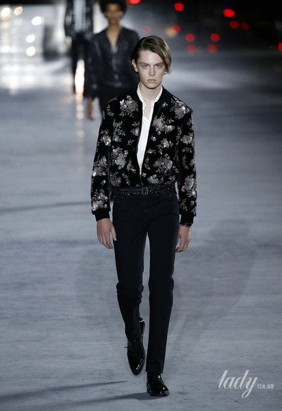 Коллекция Saint Laurent прет-а-порте сезона весна-лето 2018 / © East News