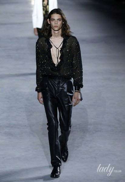 Коллекция Saint Laurent прет-а-порте сезона весна-лето 2018 / © East News