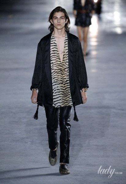 Коллекция Saint Laurent прет-а-порте сезона весна-лето 2018 / © East News