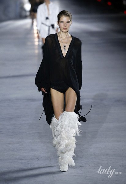 Коллекция Saint Laurent прет-а-порте сезона весна-лето 2018 / © East News