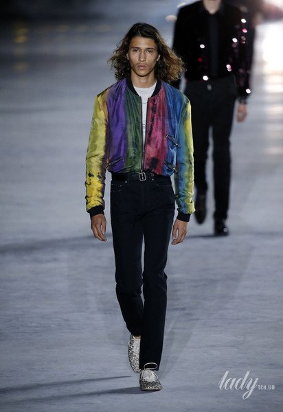 Коллекция Saint Laurent прет-а-порте сезона весна-лето 2018 / © East News